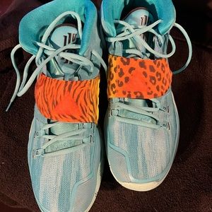 Kyrie 6 oracle aqua men’s shoe